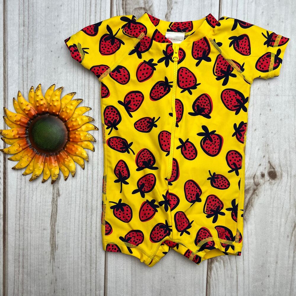 Hanna Andersson Yellow Strawberry‎ Rash Guard Swimsuit 3-6 Months